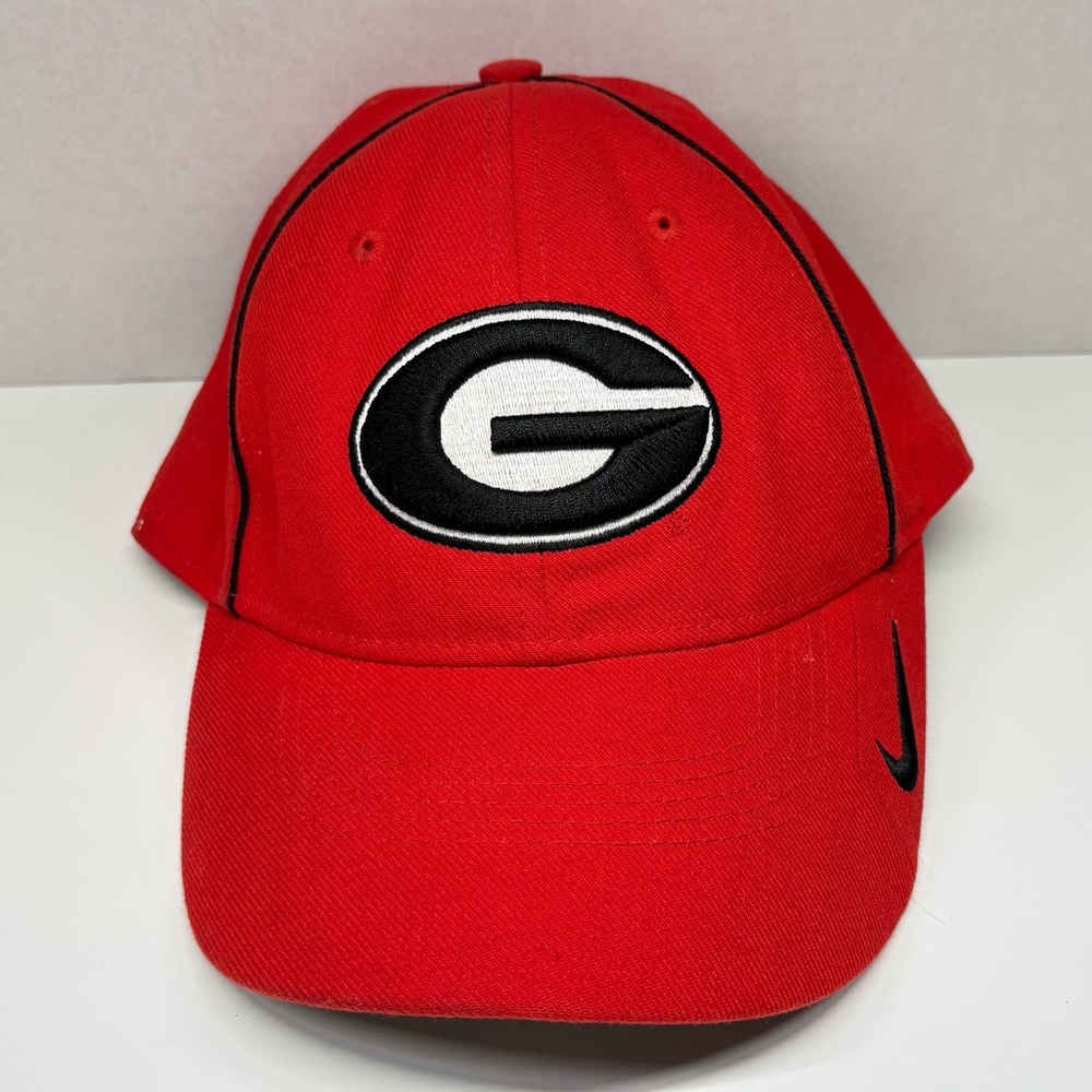 Nike Legacy 91  Hat Cap Georgia Bulldogs Fitted Red Embroidered Logo swoosh